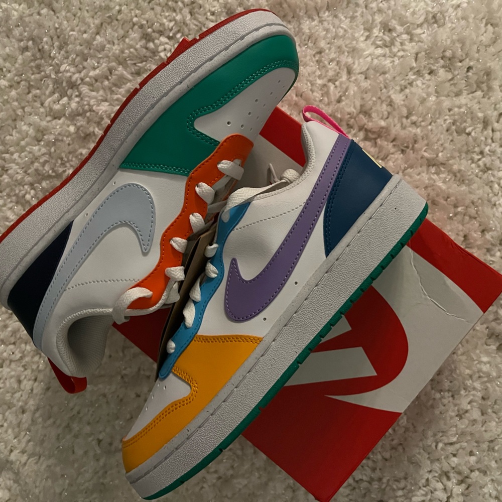 New w/Box Multi-Color Court Borough Low RC BG. Size Youth 6.5/Woman 8